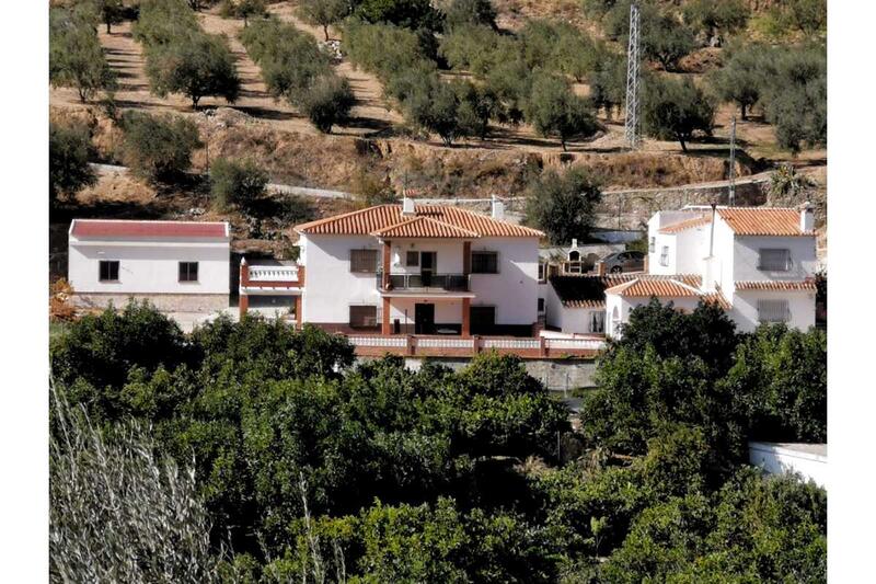 Villa for sale in Alcaucin, Málaga