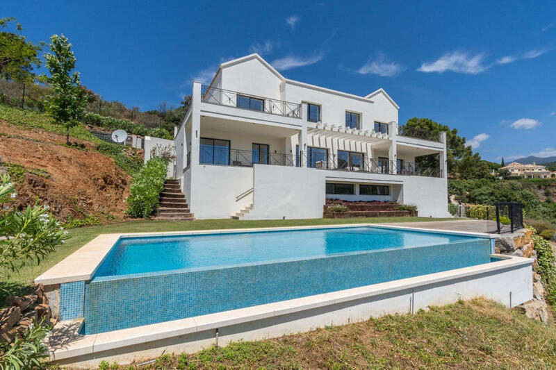 Villa til salgs i Benahavis, Málaga