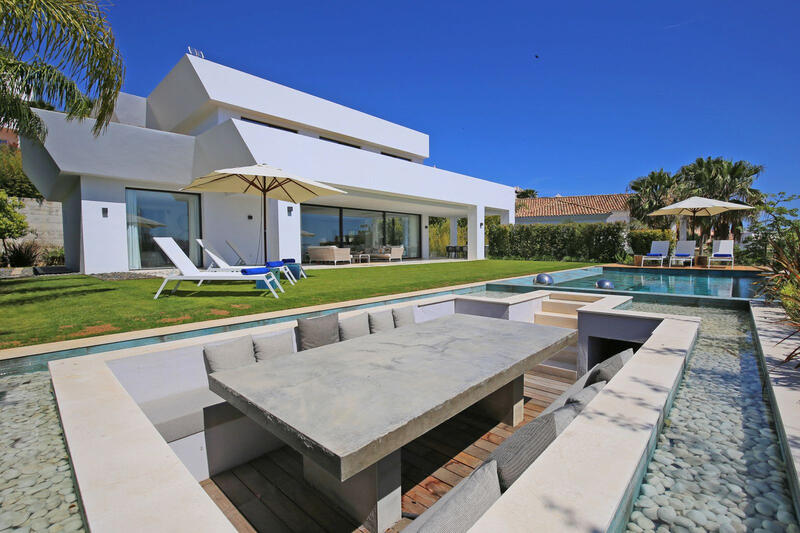 Villa en venta en Benahavis, Málaga