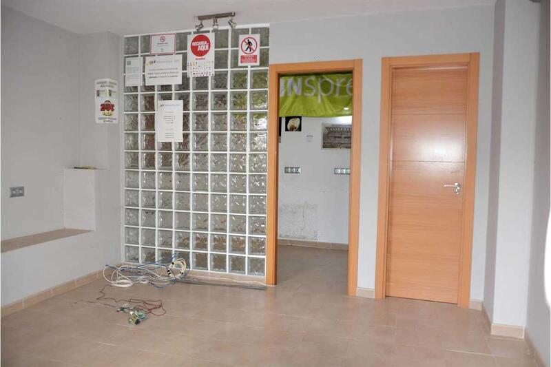 1 Cuarto Local Comercial en venta