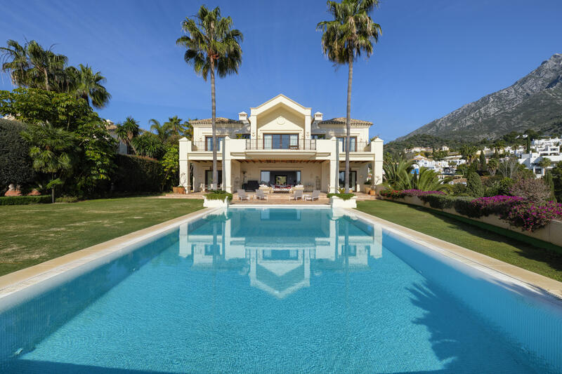 Villa en venta en Marbella, Málaga