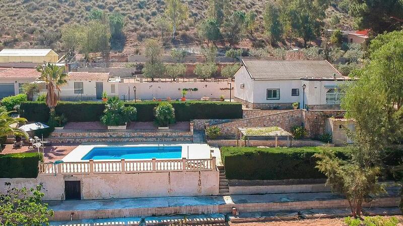 3 bedroom Country House for sale