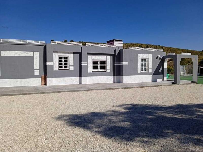 4 Cuarto Villa en venta