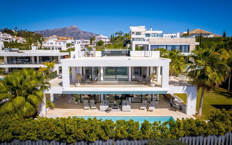 Villa à vendre dans Nueva Andalucia, Málaga