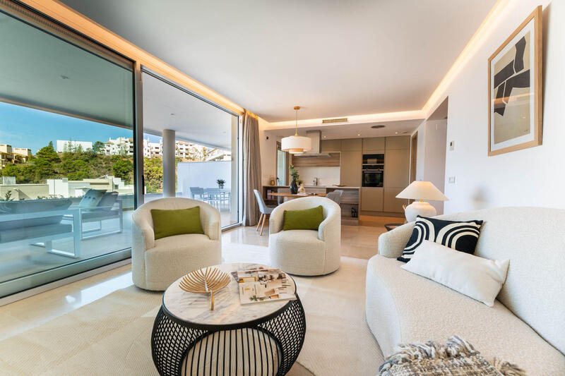 Apartamento en venta en Benahavis, Málaga