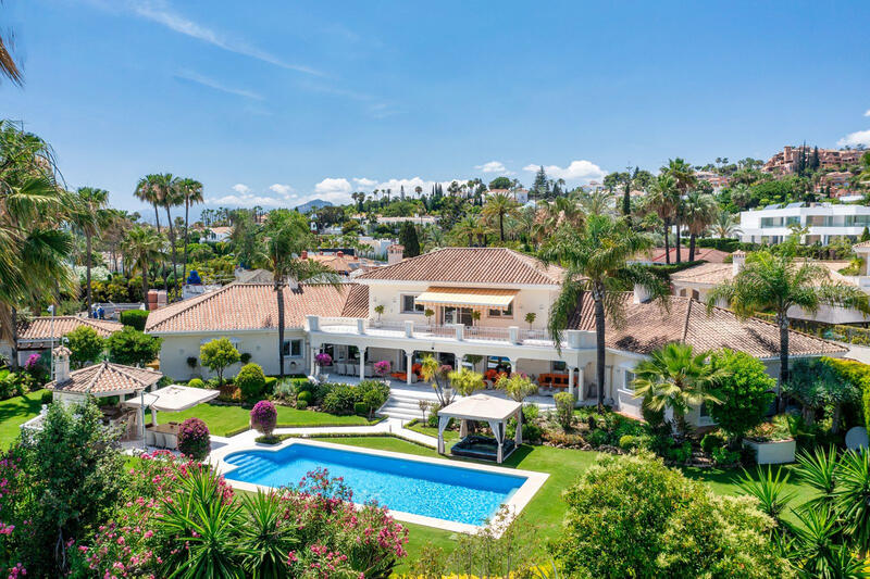 Villa Te koop in Nueva Andalucia, Málaga