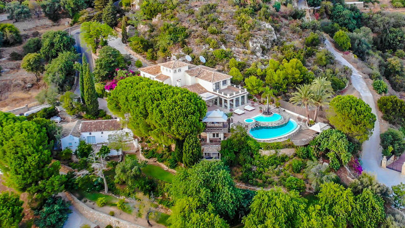 9 Schlafzimmer Villa zu verkaufen