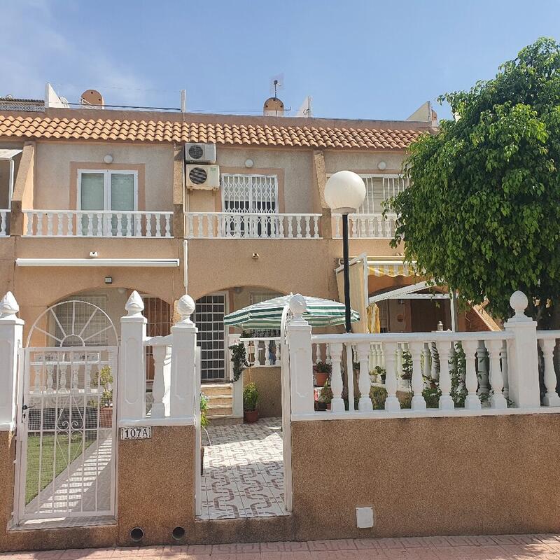 Townhouse for sale in Los Balcones, Alicante