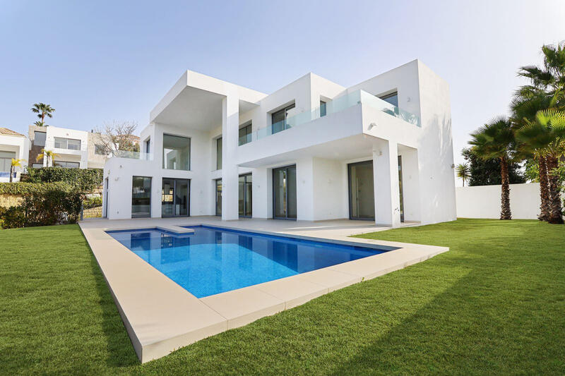 Villa en venta en Benahavis, Málaga