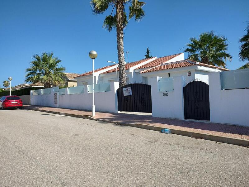 3 bedroom Villa for sale