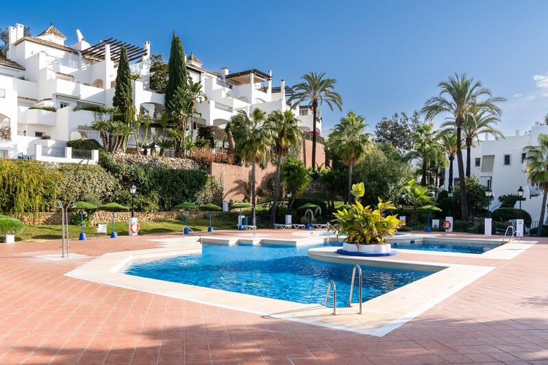 Stadthaus zu verkaufen in Golden Mile, Málaga