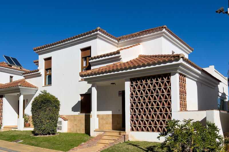 Townhouse for sale in Benalmadena Pueblo, Málaga