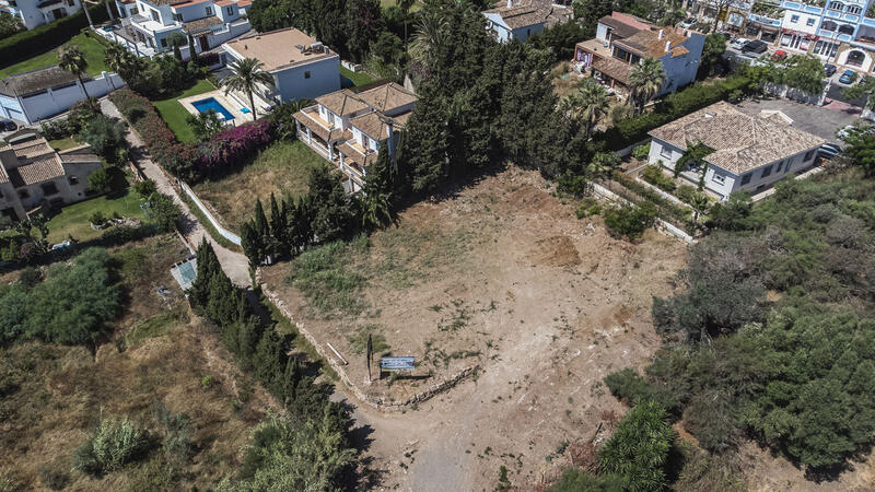 Terrain à vendre dans Nueva Andalucia, Málaga