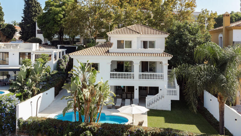 Villa til salg i Puerto Banus, Málaga