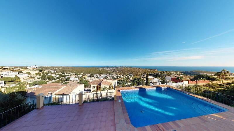 Villa en venta en Benitachell, Alicante