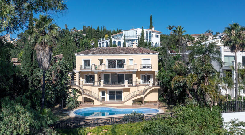 Villa en venta en Benahavis, Málaga