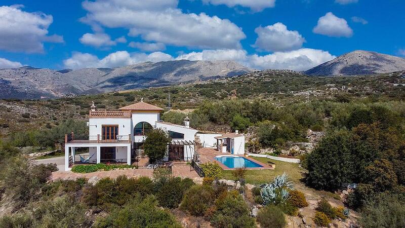 Villa for sale in Periana, Málaga