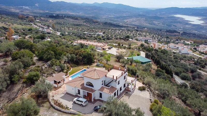 4 Cuarto Villa en venta