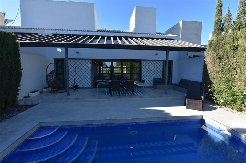 2 Cuarto Villa en venta