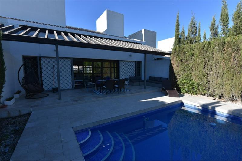 2 Cuarto Villa en venta