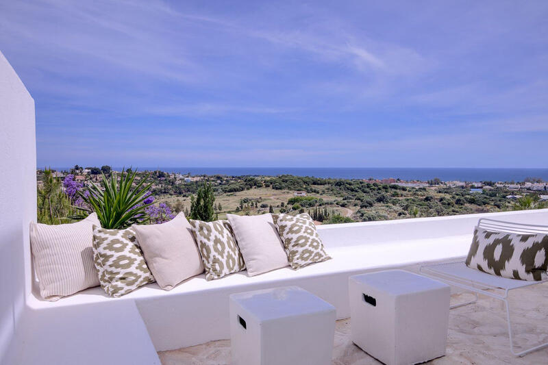 Villa for sale in Benahavis, Málaga