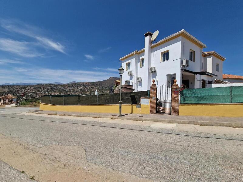 4 Cuarto Villa en venta