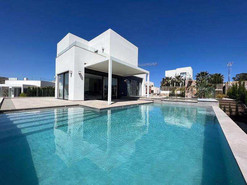 Villa til salgs i Las Colinas Golf, Alicante