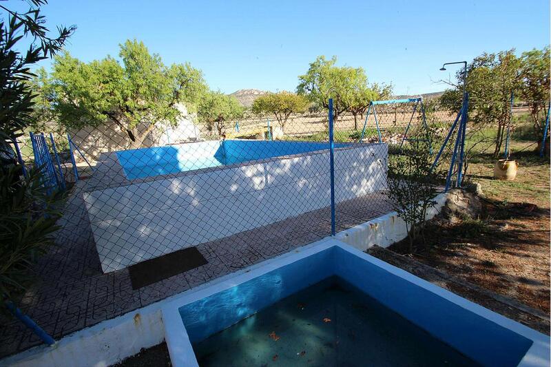 4 Cuarto Villa en venta