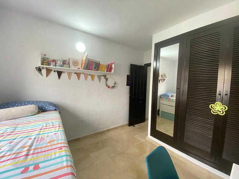 2 Cuarto Villa en venta