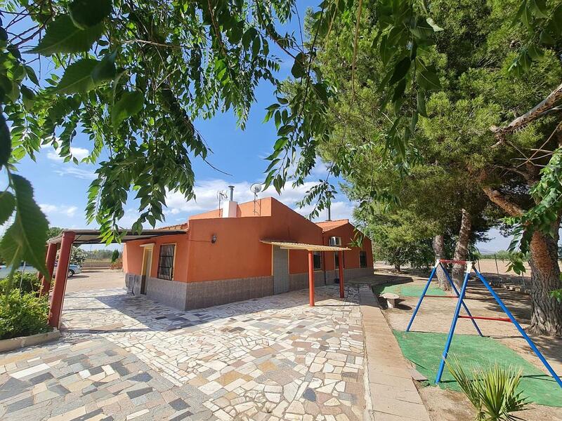 4 Cuarto Villa en venta