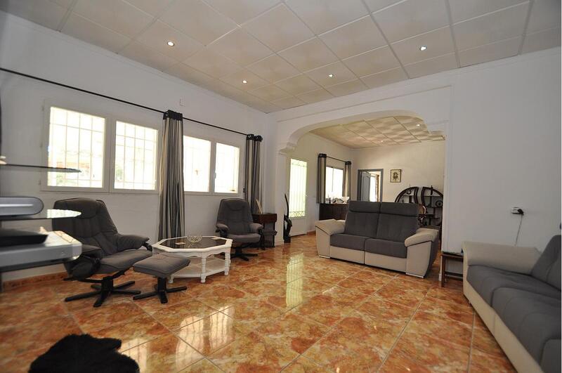 5 bedroom Villa for sale