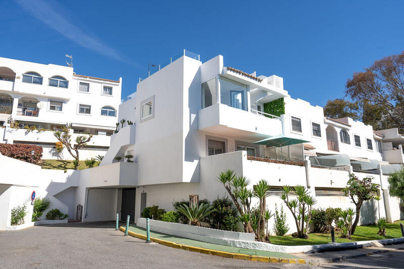 Appartement zu verkaufen in Nueva Andalucia, Málaga