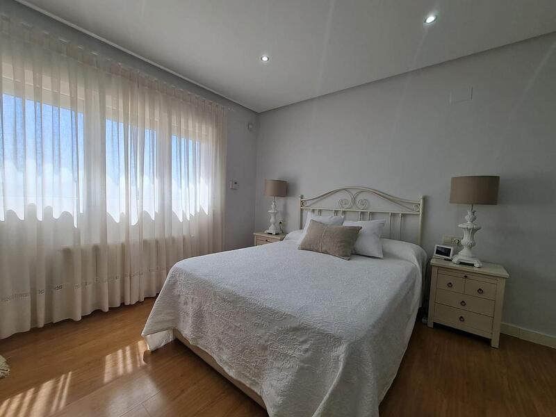 4 Cuarto Villa en venta