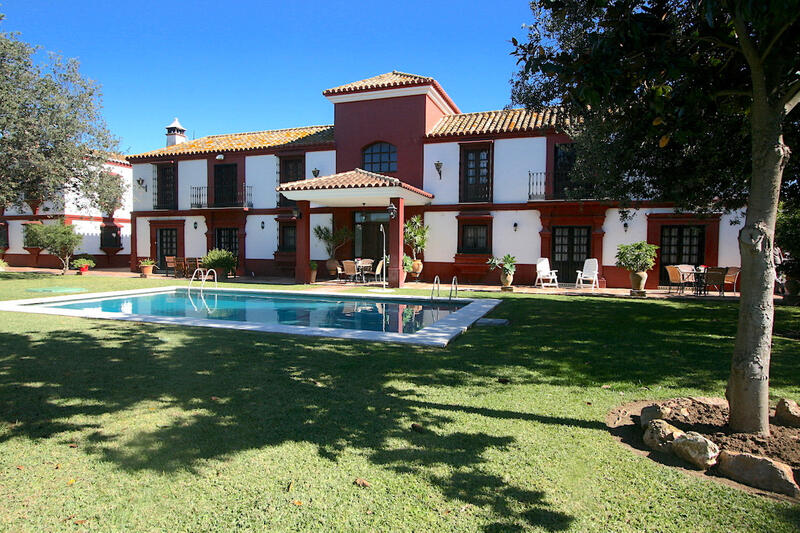 Villa for sale in Mijas, Málaga