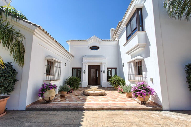 5 bedroom Villa for sale