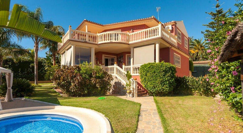 Villa til salgs i Torremolinos, Málaga