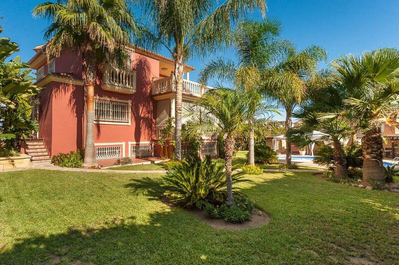 4 Cuarto Villa en venta