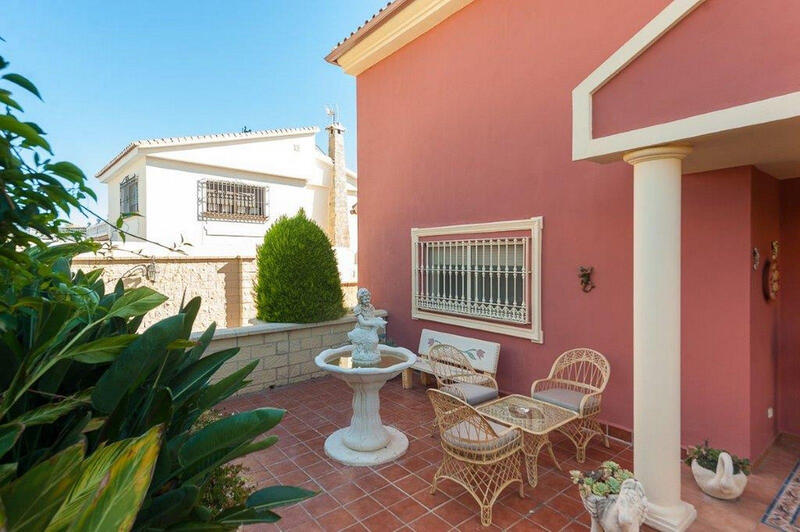 4 Cuarto Villa en venta