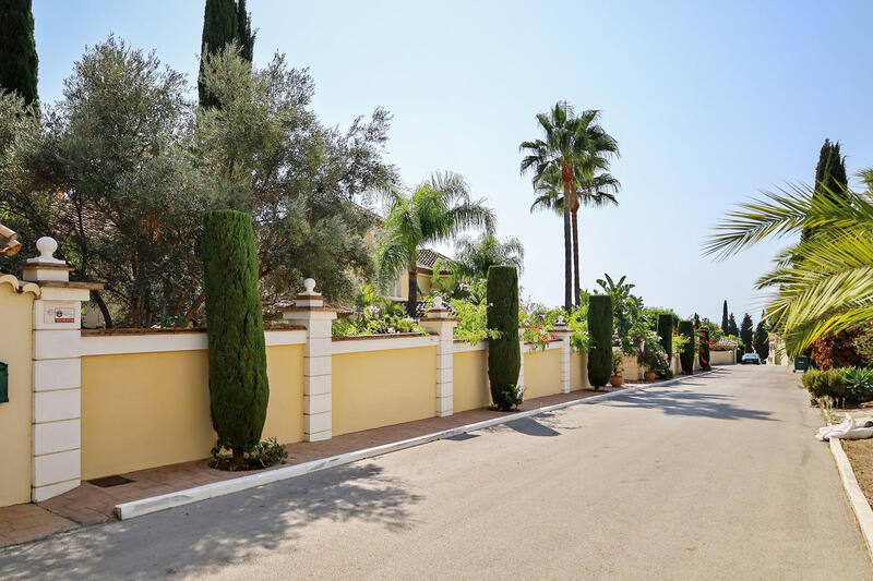 5 bedroom Villa for sale