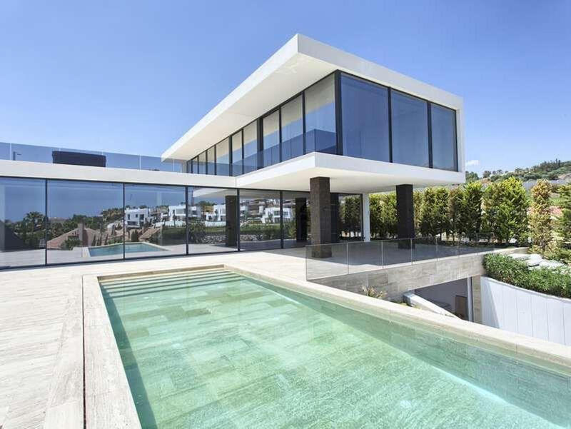 Villa for sale in Nueva Andalucia, Málaga