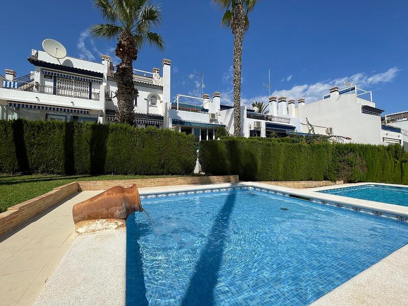 Townhouse for sale in Orihuela Costa, Alicante