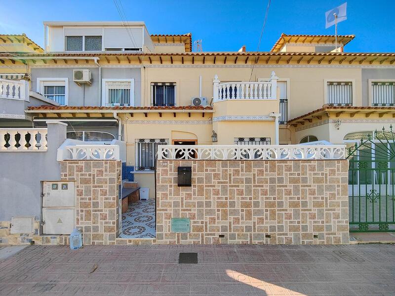 Maison de Ville à vendre dans Torrevieja, Alicante