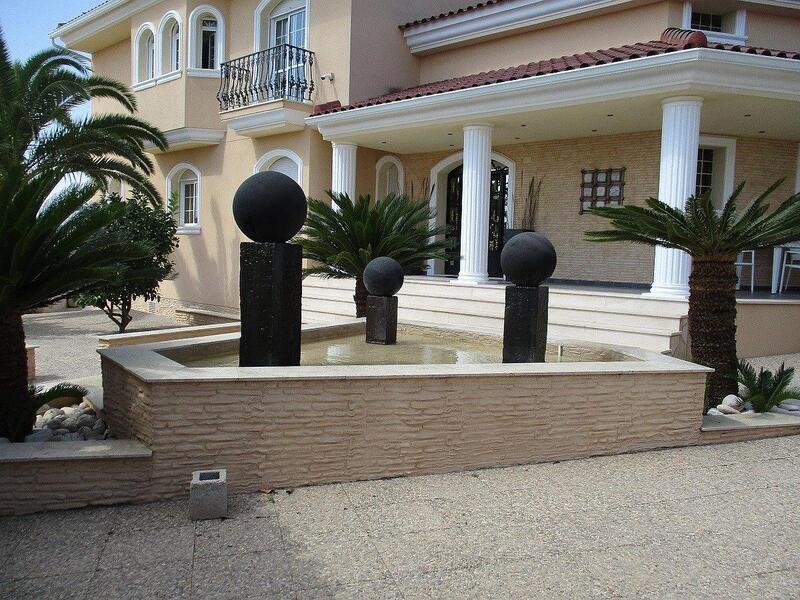 4 bedroom Villa for sale