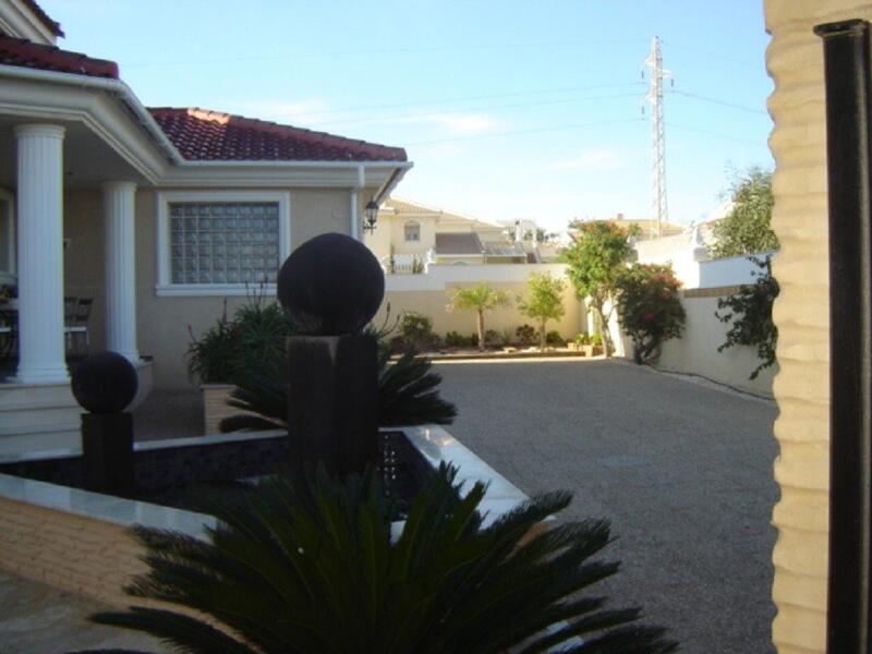 4 Cuarto Villa en venta