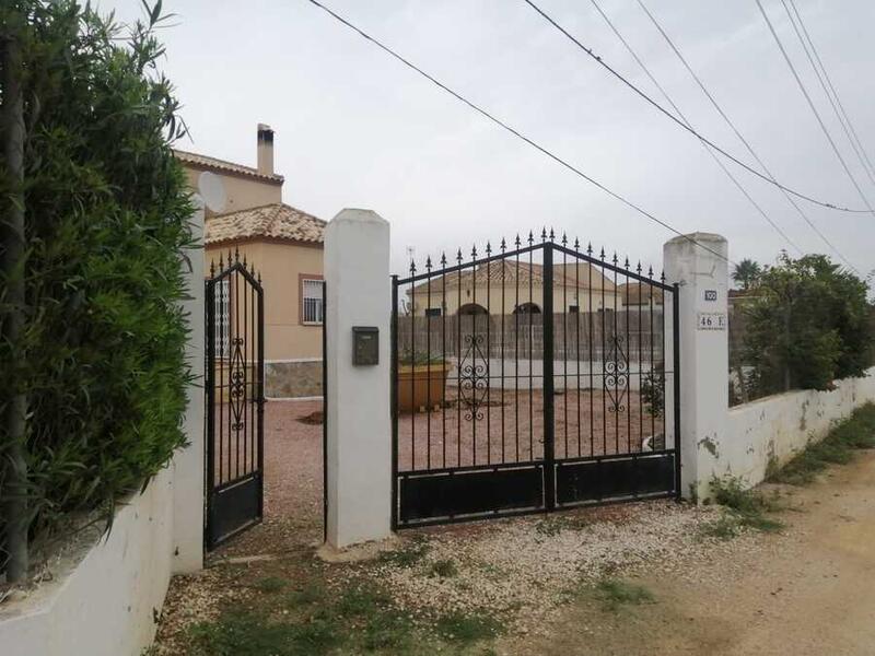 4 Cuarto Villa en venta