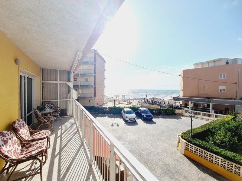 Apartamento en venta en La Mata, Alicante