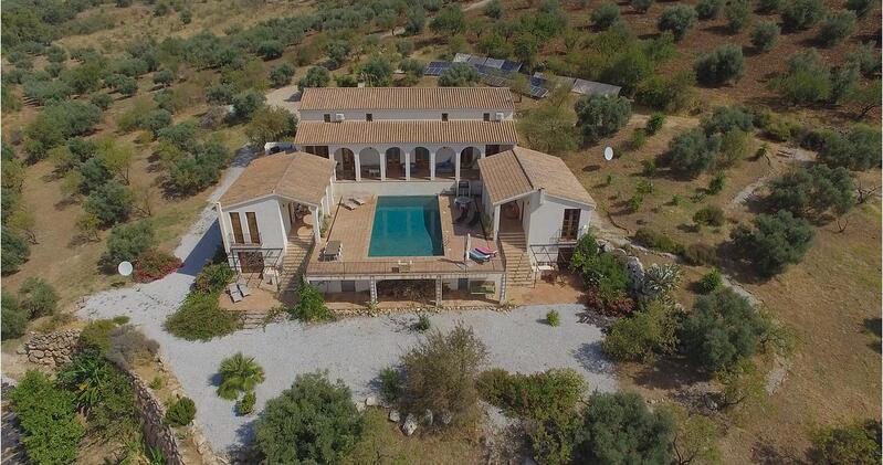 7 bedroom Villa for sale