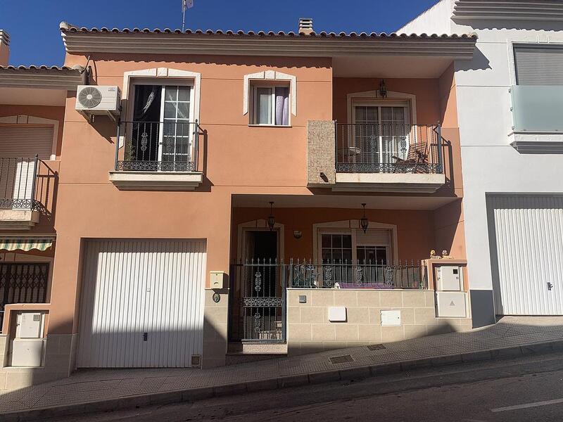 Stadthaus zu verkaufen in Benijófar, Alicante