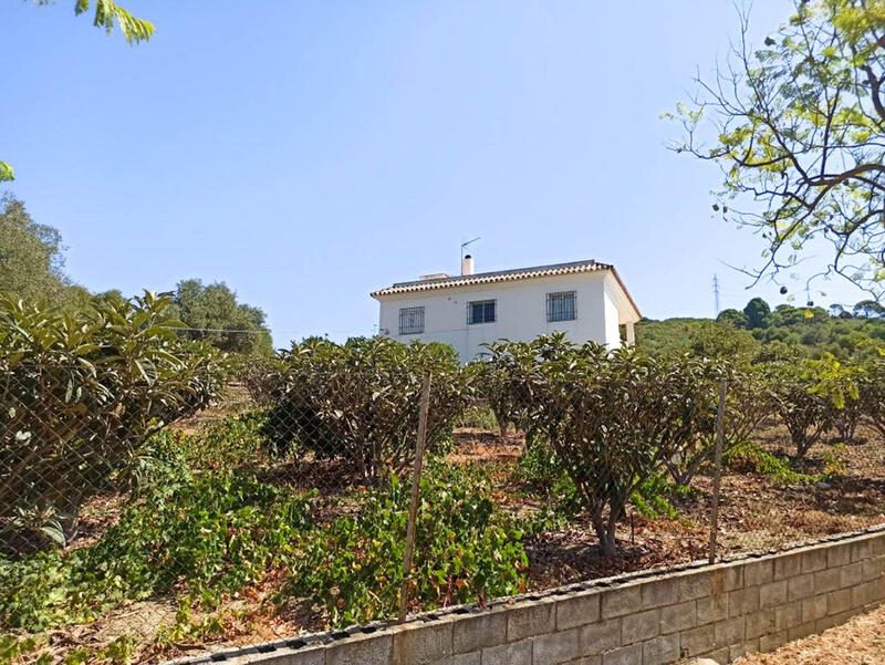 Country House for sale in Estepona, Málaga