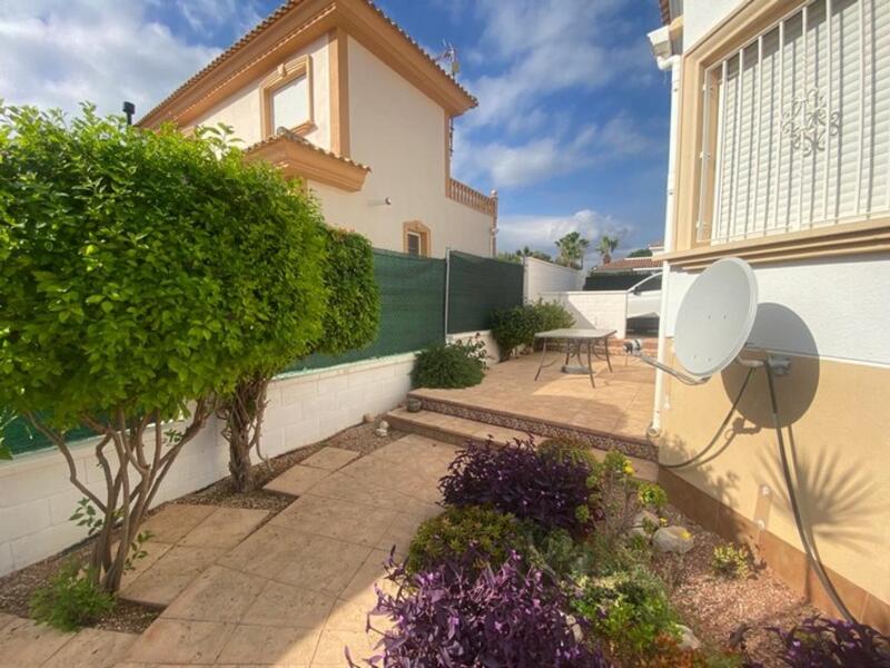 3 Cuarto Villa en venta